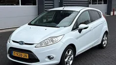 Wit Gebruikt 2010 Ford Fiesta Ghia Hatchback | € 2.750 (Eerlijke prijs)
