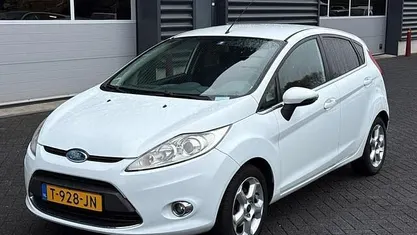 Wit Gebruikt 2010 Ford Fiesta Ghia Hatchback | € 2.450 (Goede deal)