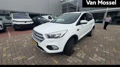 Wit Gebruikt 2018 Ford Kuga Trend SUV | € 16.440 (Eerlijke prijs)