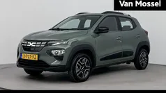 Gebruikt 2023 Dacia Spring Essentiel Hatchback | € 12.440 (Eerlijke prijs)