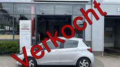 Gebruikt 2016 Toyota Yaris Hybrid Trend Hatchback | € 9.995 (Eerlijke prijs)