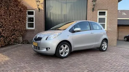 Occasion 2006 Toyota Yaris Sol Hatchback | € 2.495 (Eerlijke prijs)