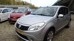 Gebruikt 2009 Dacia Sandero Lauréate Hatchback | € 2.995 (Eerlijke prijs)