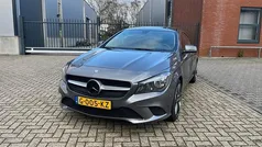Groen (metallic) Gebruikt 2013 Mercedes CLA180 Prestige Sedan | € 7.950 (Goede deal)