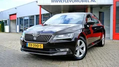 Bruin Gebruikt 2018 Skoda Superb Business Line Hatchback | € 14.450 (Eerlijke prijs)