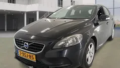 Zwart Gebruikt 2014 Volvo V40 Business Edition Stationwagen | € 7.499 (Eerlijke prijs)