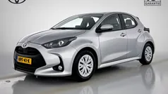 Grijs Gebruikt 2024 Toyota Yaris Hybrid Active Hatchback | € 23.445 (Eerlijke prijs)