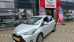 Grijs Gebruikt 2019 Toyota Yaris Hybrid Hatchback | € 17.599 (Eerlijke prijs)