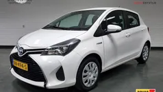 Wit Gebruikt 2017 Toyota Yaris Hybrid Hatchback | € 11.750 (Eerlijke prijs)