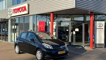 Zwart Occasion 2019 Toyota Yaris Hatchback | € 8.695 (Super prijs)