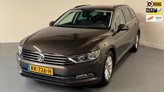 Bruin Gebruikt 2015 VW Passat Highline Stationwagen | € 12.950 (Goede deal)