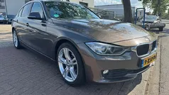 Bruin Gebruikt 2013 BMW 320 Efficient Dynamics Sedan | € 10.950 (Eerlijke prijs)