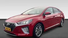 Rood Gebruikt 2020 Hyundai Ioniq Premium Hatchback | € 16.930 (Eerlijke prijs)