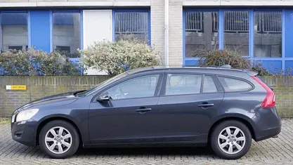 Occasion 2012 Volvo V60 Momentum Stationwagen | € 4.950 (Eerlijke prijs)
