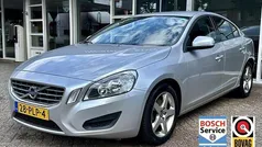 Grijs Gebruikt 2011 Volvo S60 Momentum Sedan | € 6.950 (Eerlijke prijs)