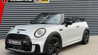Wit (metallic) Occasion 2022 Mini John Cooper Works Cabriolet Cabriolet | € 37.445 (Eerlijke prijs)