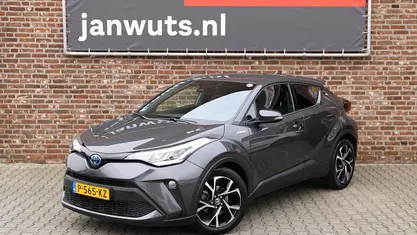 Grijs Gebruikt 2021 Toyota C-HR Style SUV | € 25.450 (Eerlijke prijs)