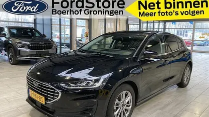 Zwart Occasion 2023 Ford Focus Titanium Hatchback | € 18.890 (Goede deal)