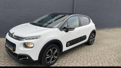Wit Gebruikt 2019 Citroën C3 Feel Hatchback | € 9.900 (Eerlijke prijs)