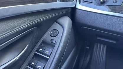 Grijs Gebruikt 2010 BMW 535 Executive Sedan | € 14.950 (Eerlijke prijs)