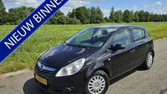 Zwart Gebruikt 2010 Opel Corsa Selection Hatchback | € 2.950 (Eerlijke prijs)