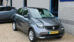 Grijs, metallic lak Gebruikt 2017 Smart ForFour Pure Hatchback | € 11.490 (Eerlijke prijs)