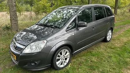 Grijs Gebruikt 2011 Opel Zafira Cosmo MPV | € 3.950 (Eerlijke prijs)