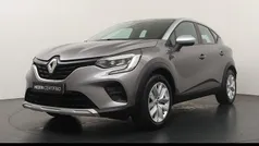 Gebruikt 2022 Renault Captur Evolution SUV | € 21.945 (Eerlijke prijs)