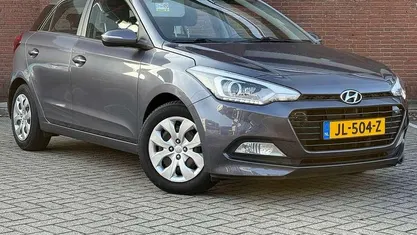 Occasion 2016 Hyundai i20 Comfort Hatchback | € 8.950 (Eerlijke prijs)