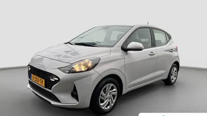 Grijs Occasion 2024 Hyundai i10 Comfort Hatchback | € 15.895 (Eerlijke prijs)