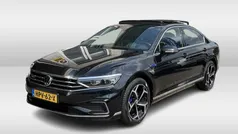 Zwart Gebruikt 2021 VW Passat Business Sedan | € 26.950 (Eerlijke prijs)