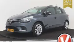 Grijs, metallic lak Gebruikt 2018 Renault Clio IV Life Hatchback | € 9.399 (Eerlijke prijs)