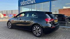 Zwart Gebruikt 2020 Mercedes A180 Business Hatchback | € 22.950 (Super prijs)