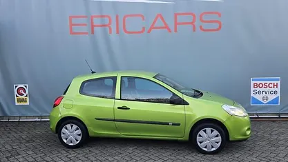 Groen Occasion 2010 Renault Clio II Hatchback | € 3.450 (Eerlijke prijs)