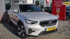 Grijs Gebruikt 2023 Volvo XC40 Core SUV | € 35.945 (Eerlijke prijs)