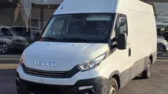 Wit Gebruikt 2018 Iveco Daily Sedan | € 16.900 (Eerlijke prijs)