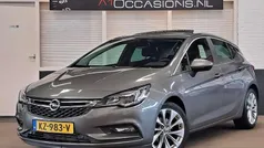 Grijs Gebruikt 2017 Opel Astra Business Hatchback | € 9.495 (Eerlijke prijs)