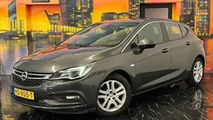 Grijs Gebruikt 2015 Opel Astra Business Hatchback | € 7.199 (Eerlijke prijs)
