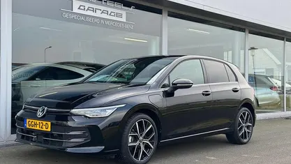 Occasion 2024 VW Golf VIII Edition Hatchback | € 33.750 (Eerlijke prijs)