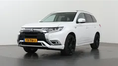 Wit Gebruikt 2018 Mitsubishi Outlander P-HEV Intense+ SUV | € 21.830 (Eerlijke prijs)