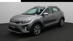 Grijs Gebruikt 2024 Kia Stonic SUV | € 25.400 (Eerlijke prijs)