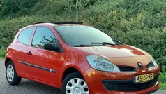 Gebruikt 2008 Renault Clio II Expression Hatchback | € 1.400 (Eerlijke prijs)