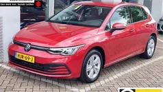 Rood Gebruikt 2024 VW Golf VIII Life Hatchback | € 26.945 (Goede deal)