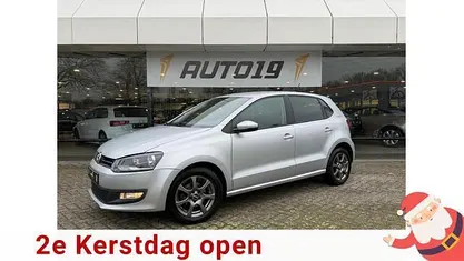 Zilver (metallic) Gebruikt 2011 VW Polo Team Hatchback | € 8.919 (Eerlijke prijs)