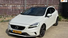 Gebruikt 2018 Volvo V40 R-Design Stationwagen | € 16.950 (Goede deal)