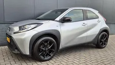 Hatchback Gebruikt 2023 Toyota Aygo Play Hatchback | € 15.750 (Eerlijke prijs)