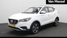 Wit Gebruikt 2020 MG ZS Luxury Sedan | € 15.995 (Eerlijke prijs)