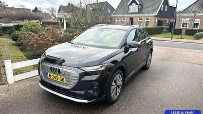 Zwart Gebruikt 2021 Audi Q4 e-tron Advanced Plus SUV | € 25.950 (Eerlijke prijs)