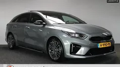 Grijs, metallic lak Gebruikt 2020 Kia ProCeed Hatchback | € 21.950 (Eerlijke prijs)