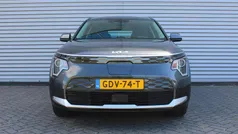 Grijs Gebruikt 2024 Kia e-Niro Light SUV | € 35.162 (Eerlijke prijs)